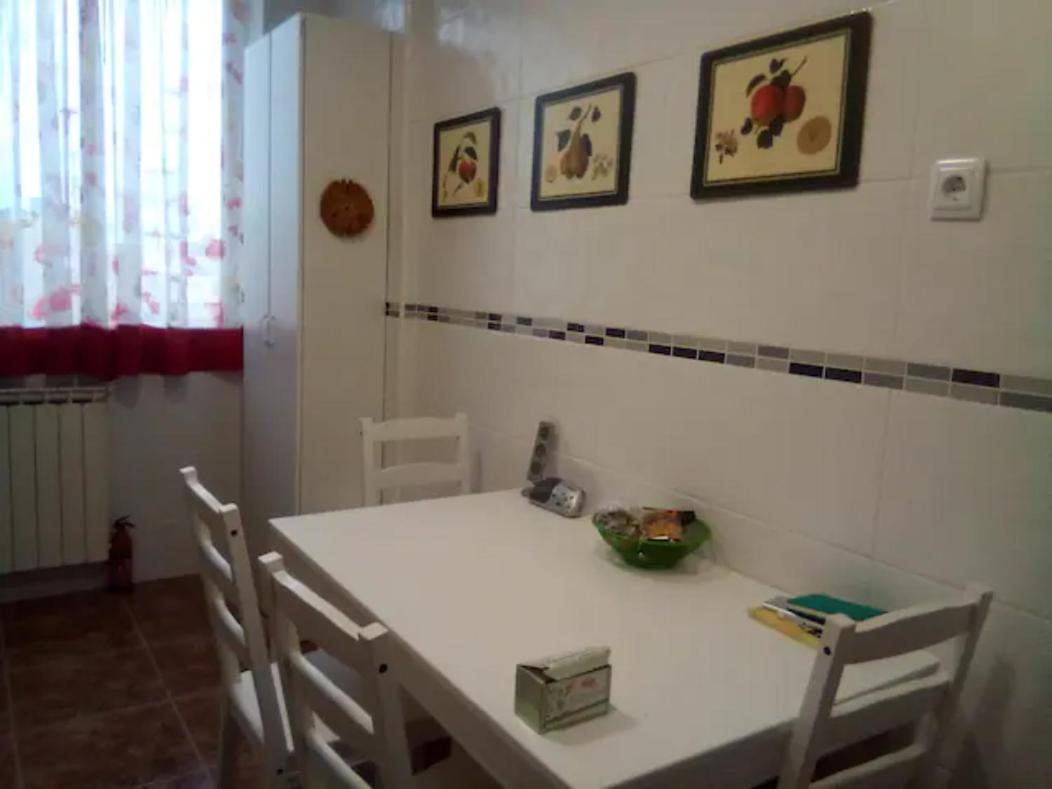 Las Golondrinas Zaragoza Bagian luar foto